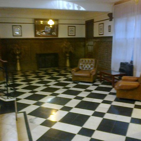 Hotel Plaza Tres Arroyos Esterno foto